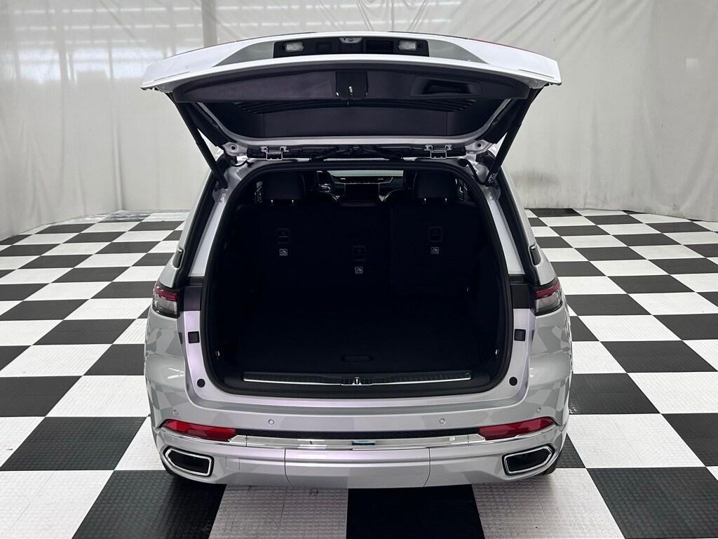 new 2025 Jeep Grand Cherokee car, priced at $59,230