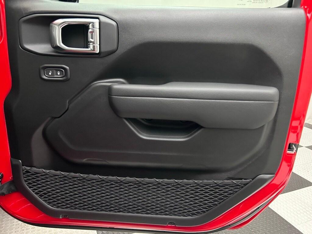 new 2026 Jeep Wrangler car, priced at $37,008