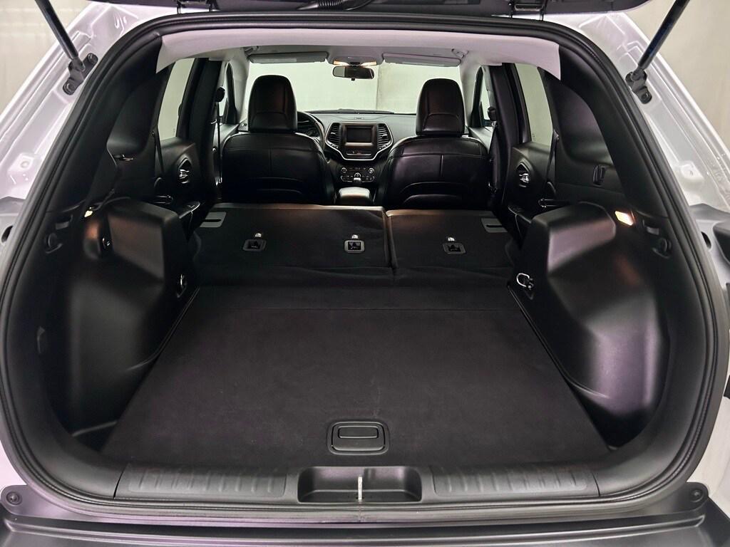 used 2020 Jeep Cherokee car, priced at $18,290