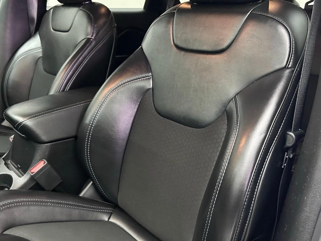 used 2020 Jeep Cherokee car, priced at $18,290