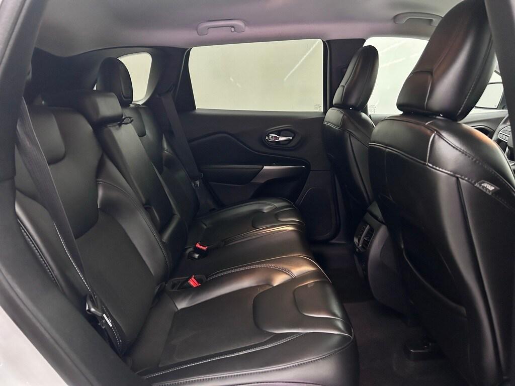 used 2020 Jeep Cherokee car, priced at $18,290