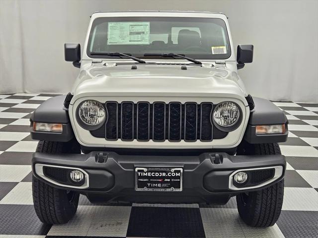 new 2025 Jeep Gladiator car, priced at $44,035