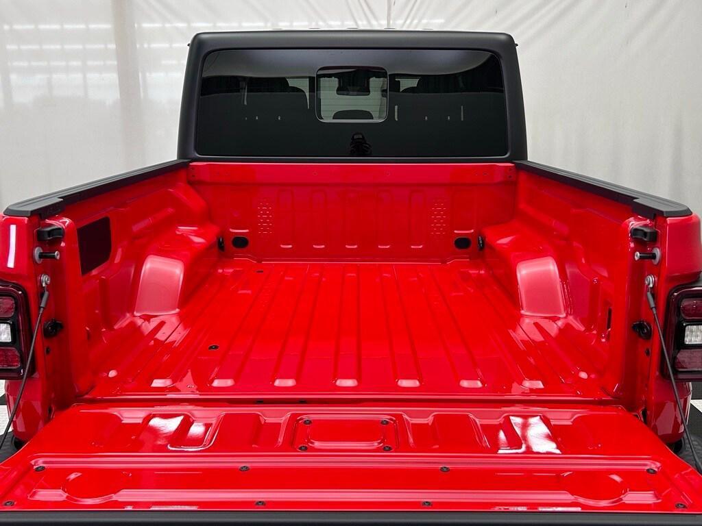 new 2025 Jeep Gladiator car, priced at $48,831
