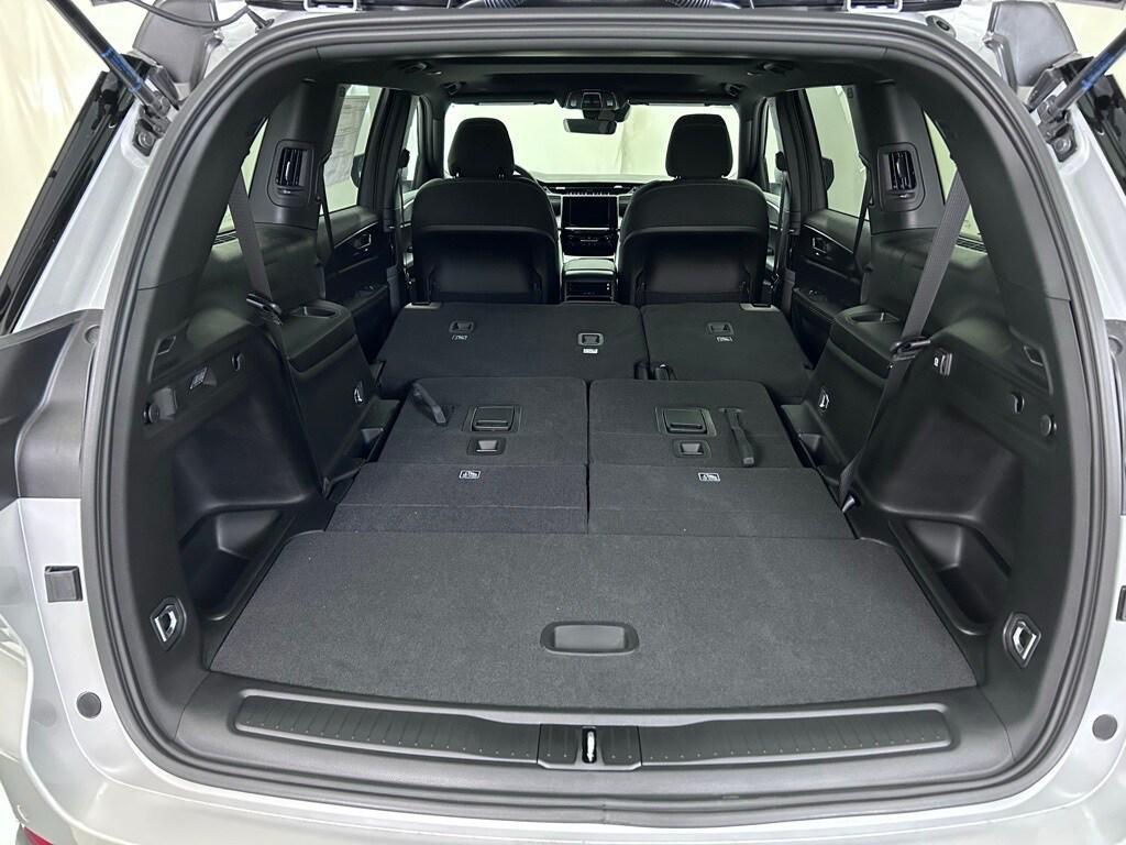 new 2025 Jeep Grand Cherokee L car, priced at $37,497