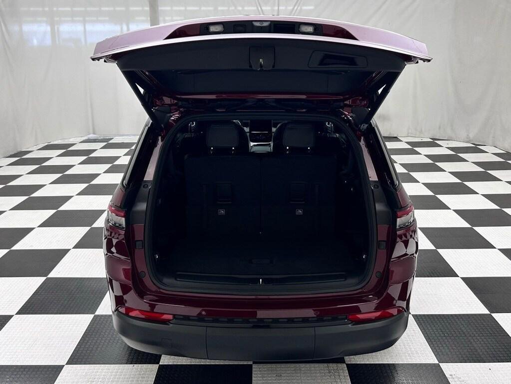 new 2025 Jeep Grand Cherokee L car, priced at $40,824
