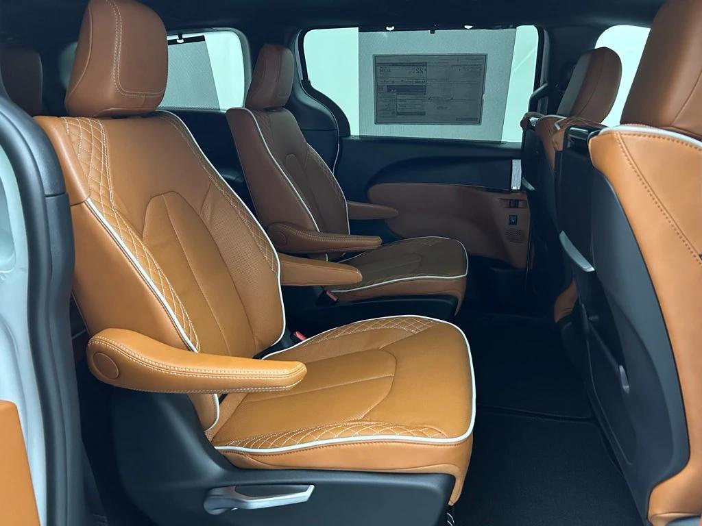 new 2025 Chrysler Pacifica car, priced at $49,245