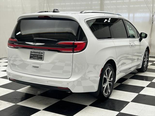 new 2025 Chrysler Pacifica car, priced at $49,995