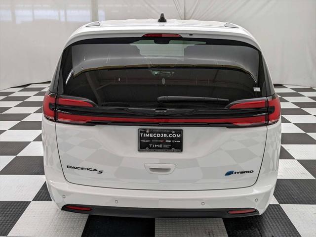 new 2023 Chrysler Pacifica Hybrid car, priced at $58,875