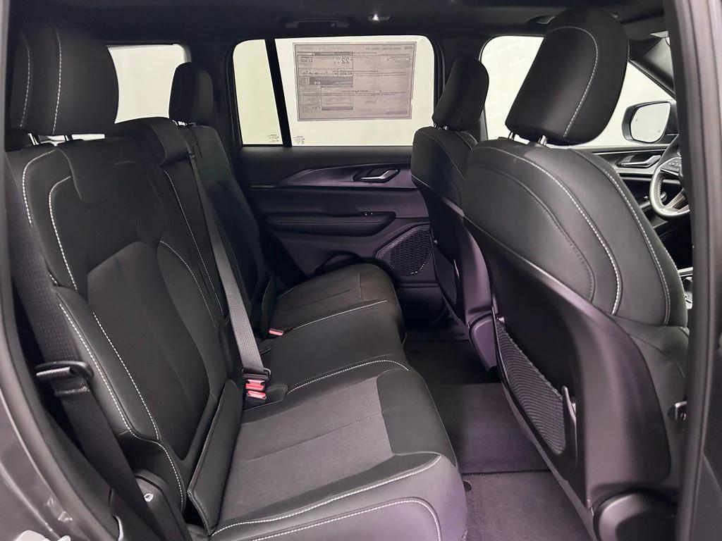new 2025 Jeep Grand Cherokee car, priced at $31,448