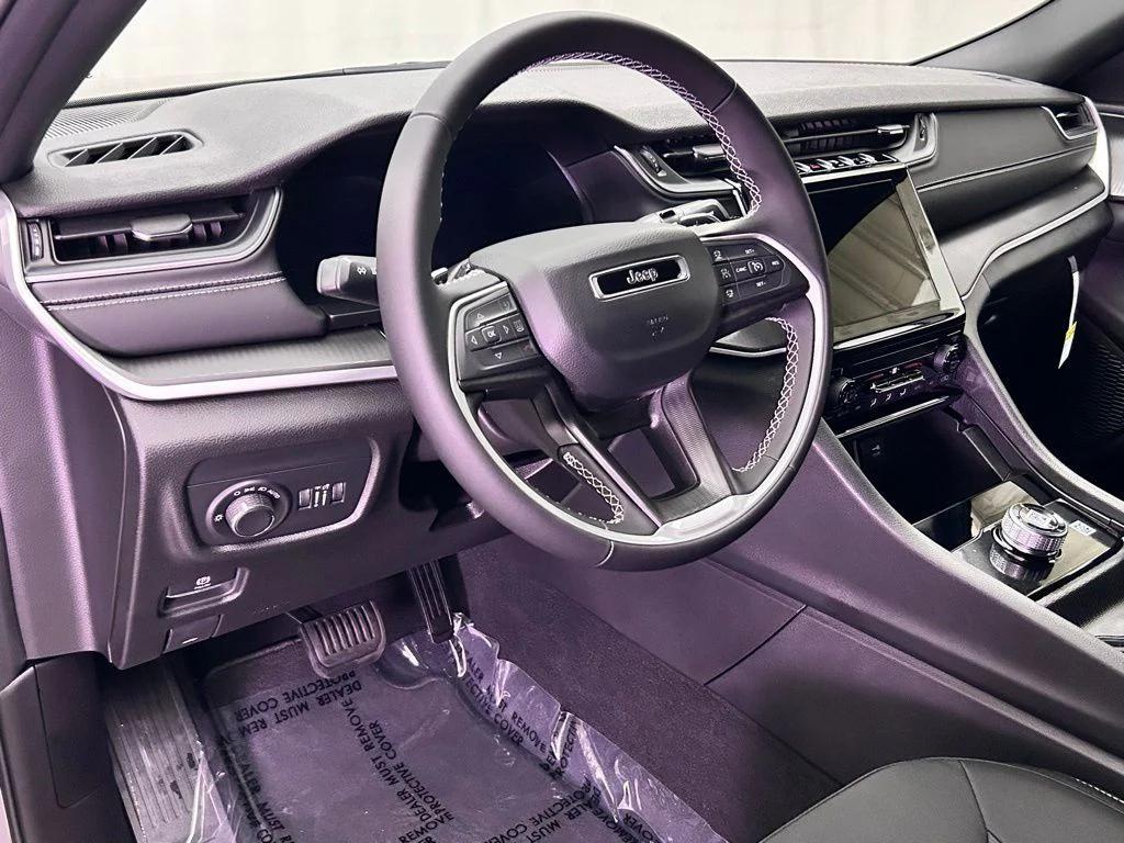 new 2025 Jeep Grand Cherokee car, priced at $31,448