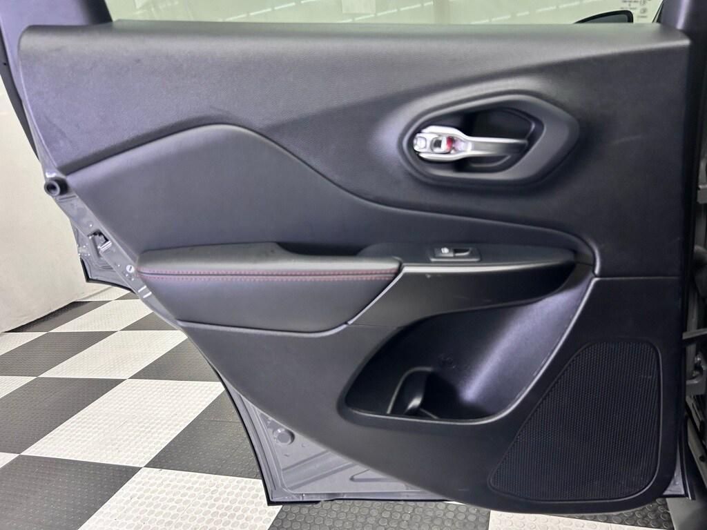 used 2022 Jeep Cherokee car, priced at $22,988