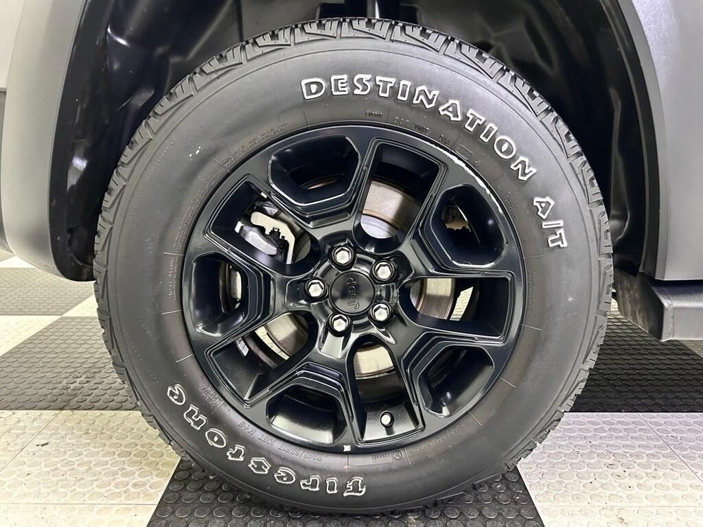 used 2022 Jeep Cherokee car, priced at $22,988