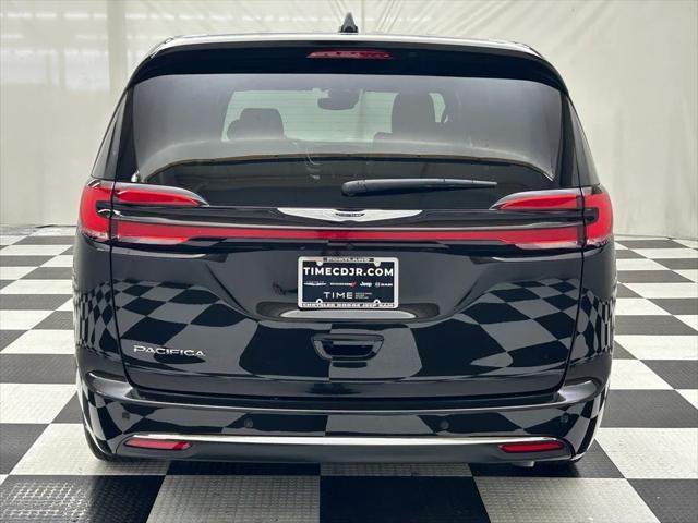 new 2025 Chrysler Pacifica car, priced at $42,320