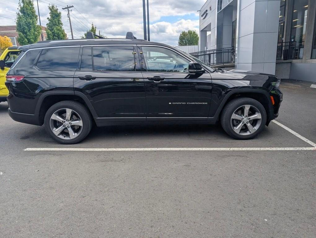 used 2021 Jeep Grand Cherokee L car, priced at $35,995