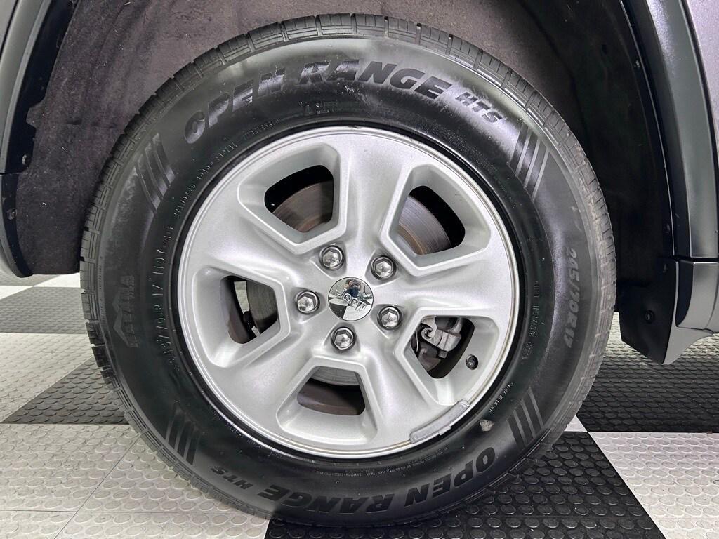 used 2017 Jeep Grand Cherokee car, priced at $12,978