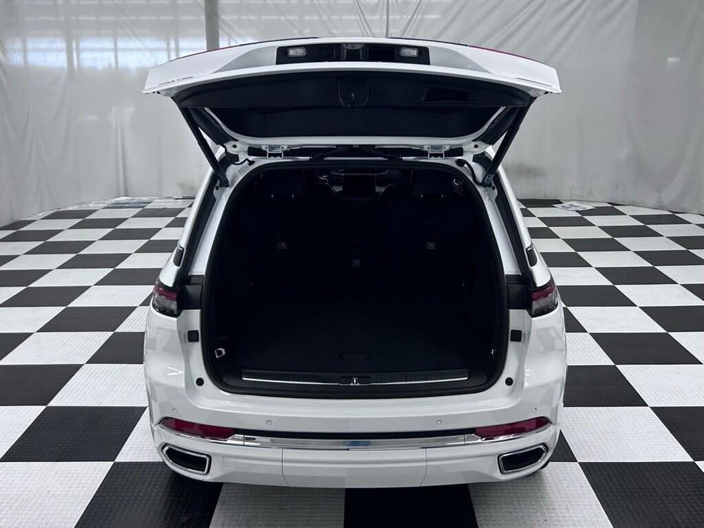 new 2025 Jeep Grand Cherokee car, priced at $53,932