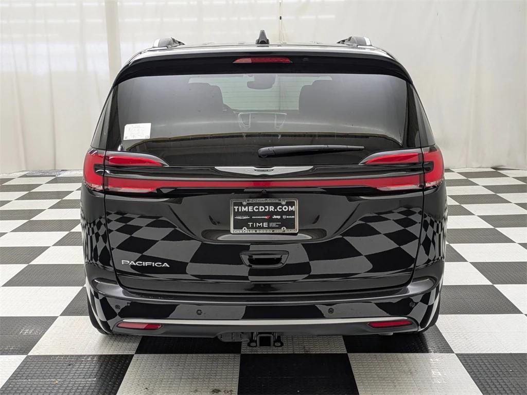 new 2025 Chrysler Pacifica car, priced at $49,550