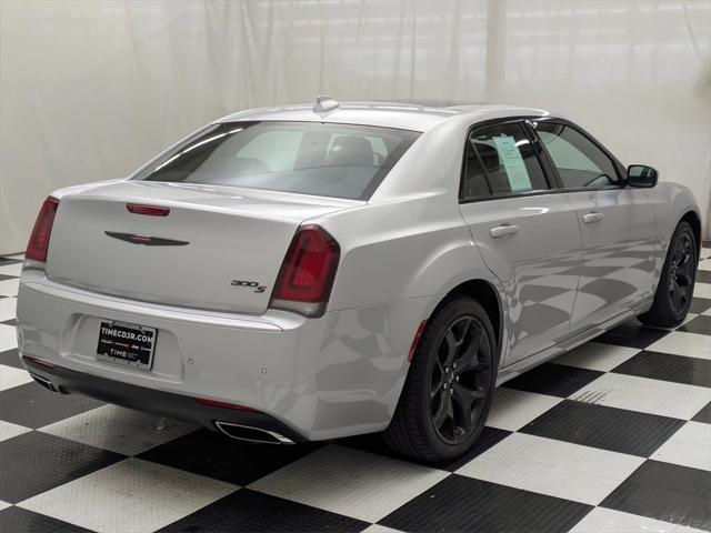 used 2022 Chrysler 300 car, priced at $27,884