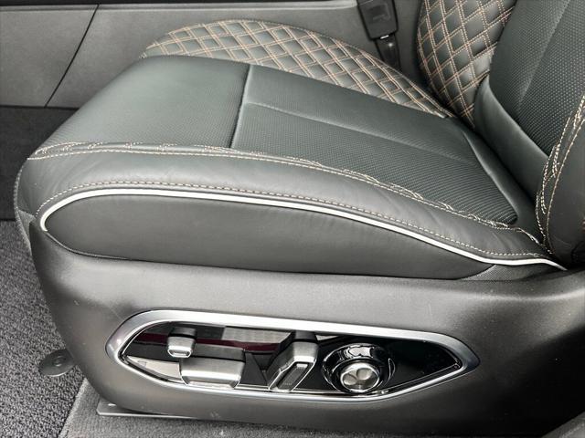 new 2025 Jeep Grand Cherokee car, priced at $66,490