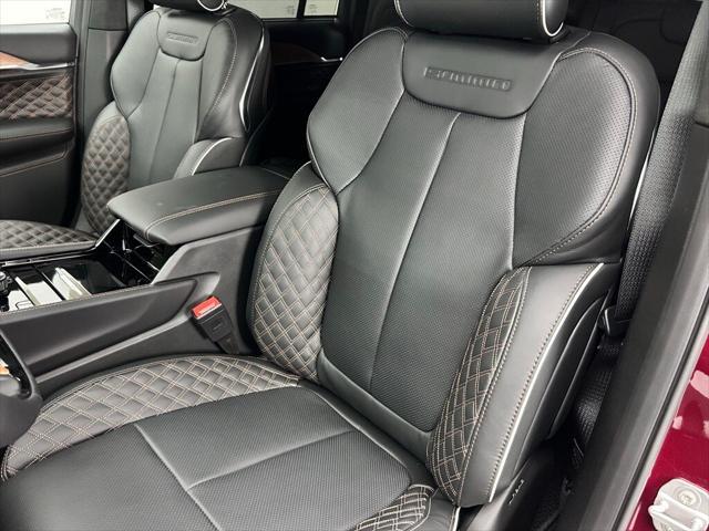 new 2025 Jeep Grand Cherokee car, priced at $66,490