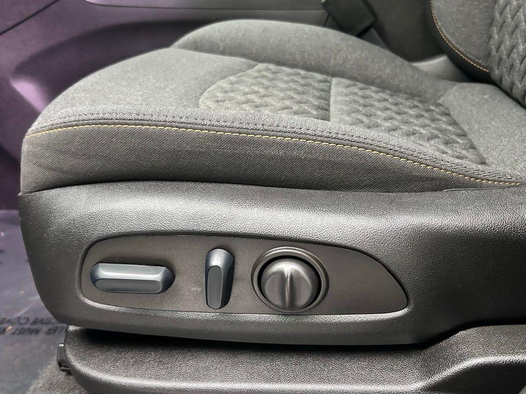 used 2023 Chevrolet Equinox car, priced at $20,995