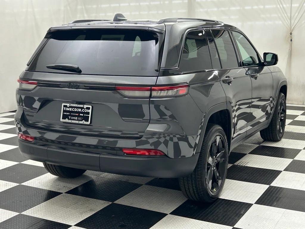 new 2025 Jeep Grand Cherokee car, priced at $44,675