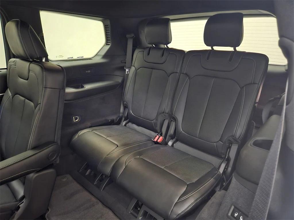 new 2025 Jeep Grand Cherokee L car, priced at $61,779