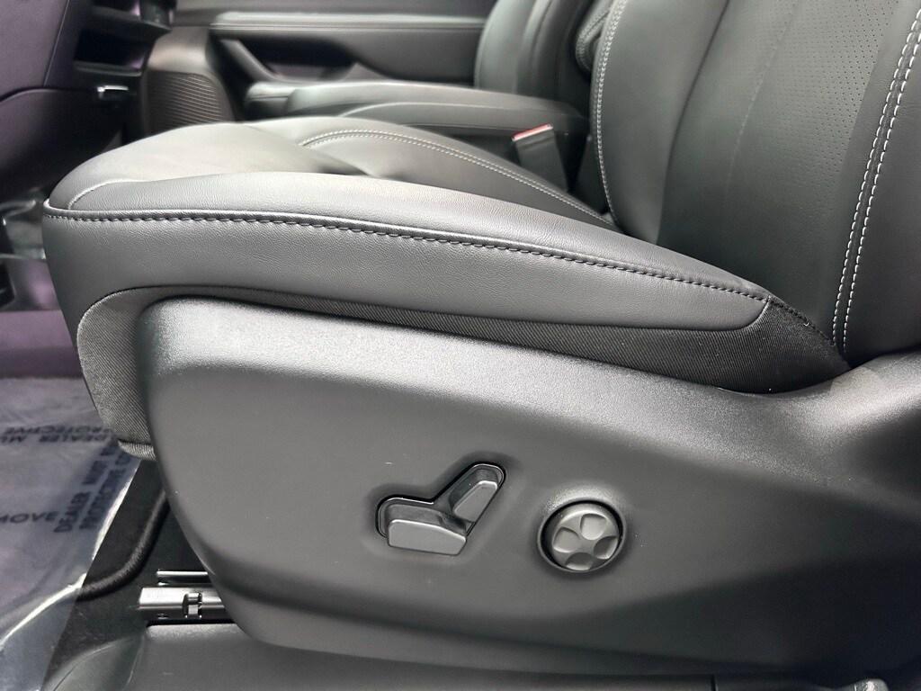 new 2026 Chrysler Pacifica car, priced at $44,764