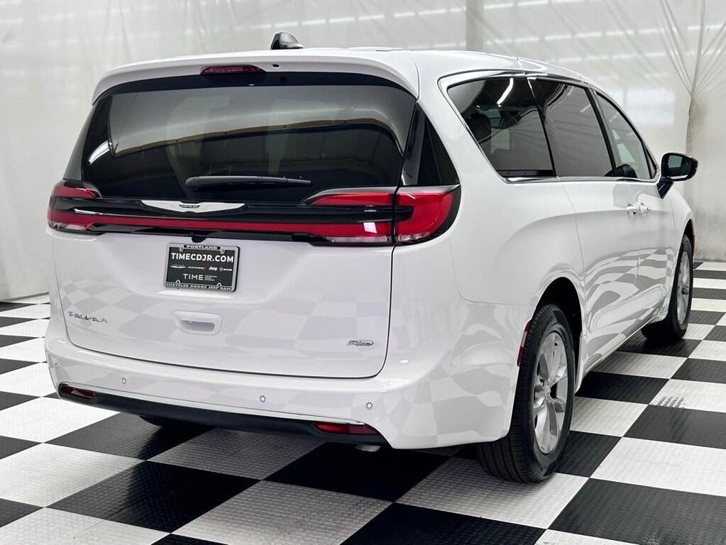 new 2026 Chrysler Pacifica car, priced at $44,764