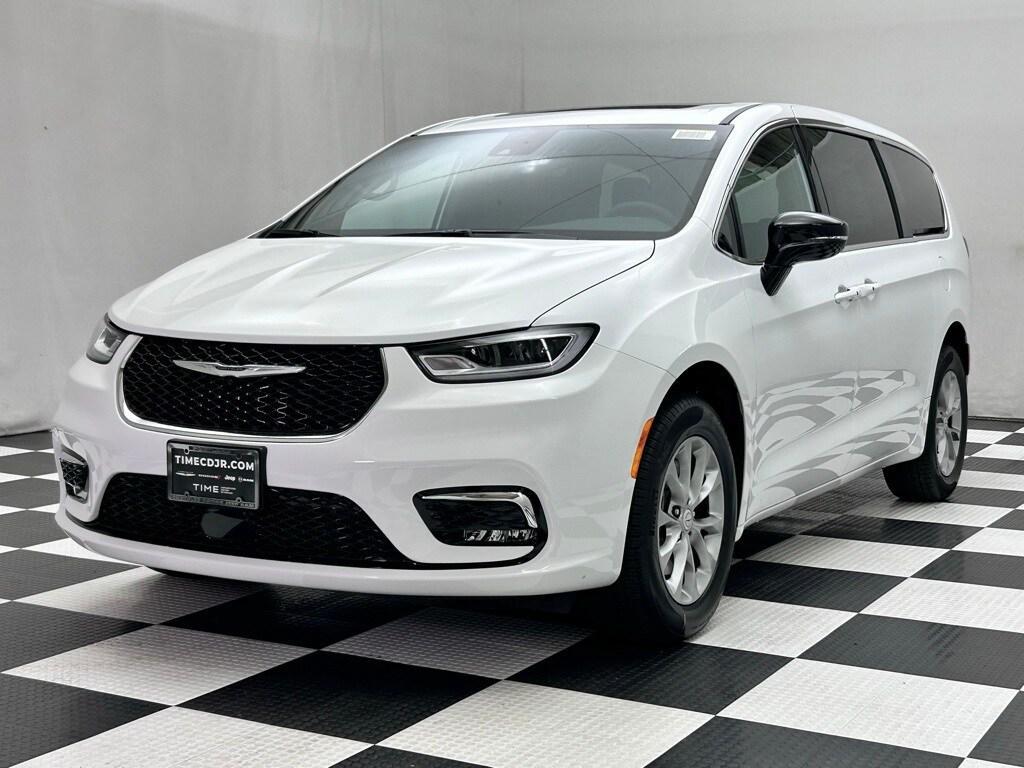 new 2026 Chrysler Pacifica car, priced at $44,764
