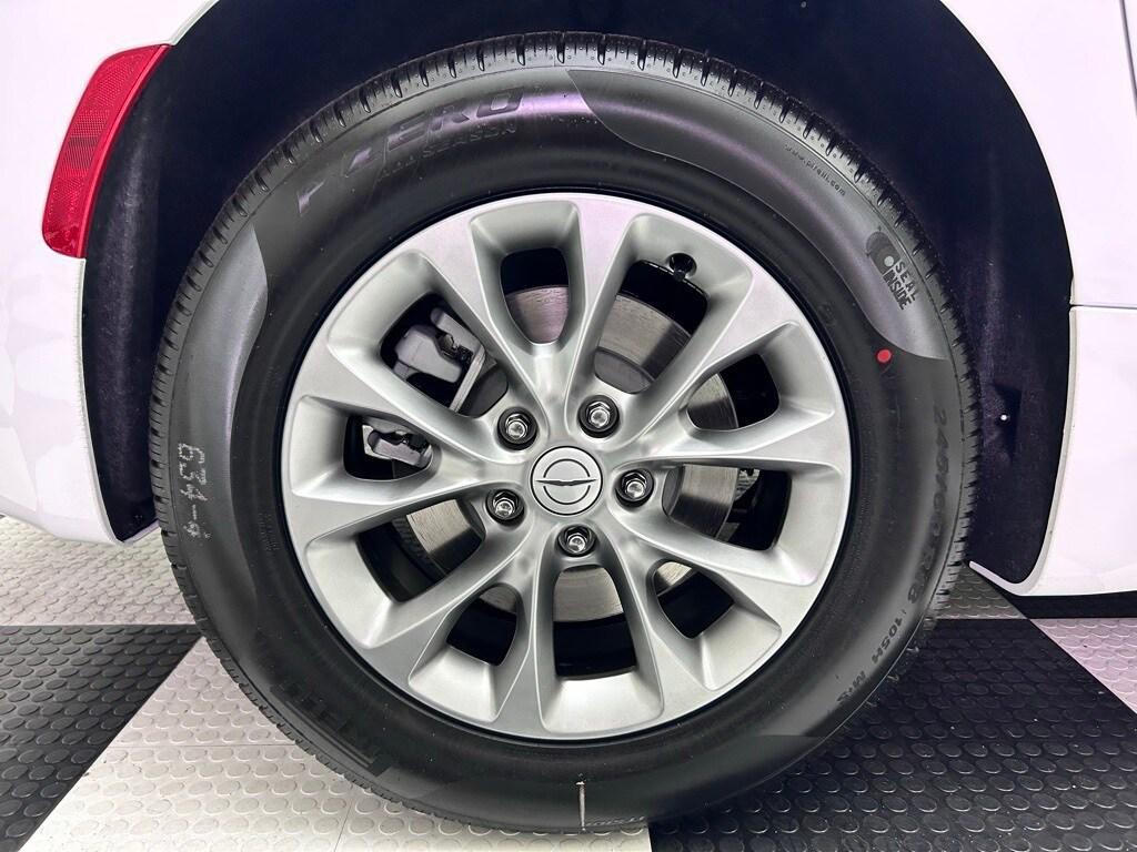 new 2026 Chrysler Pacifica car, priced at $44,764