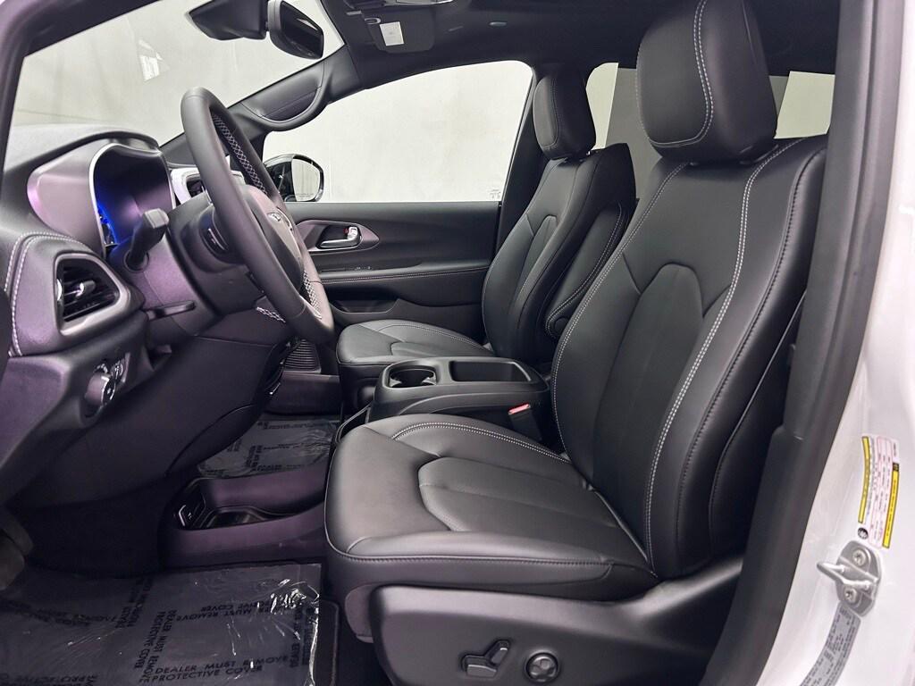 new 2026 Chrysler Pacifica car, priced at $44,764