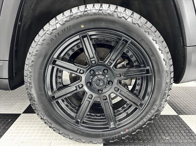 used 2021 Jeep Grand Cherokee L car, priced at $32,985