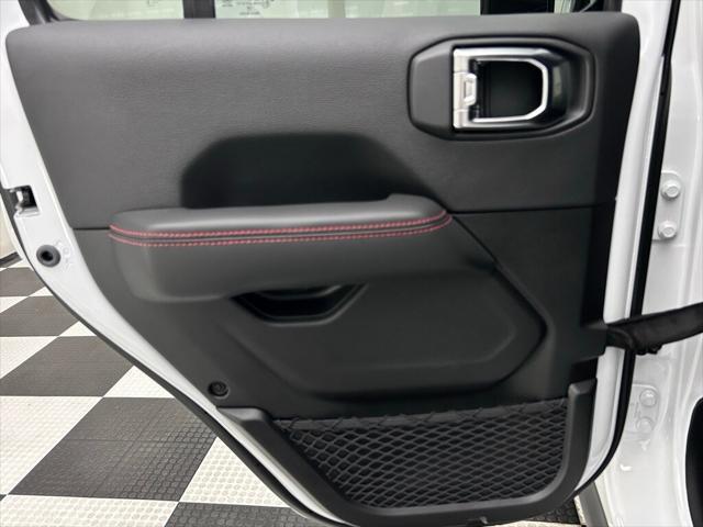 new 2025 Jeep Wrangler car, priced at $61,344