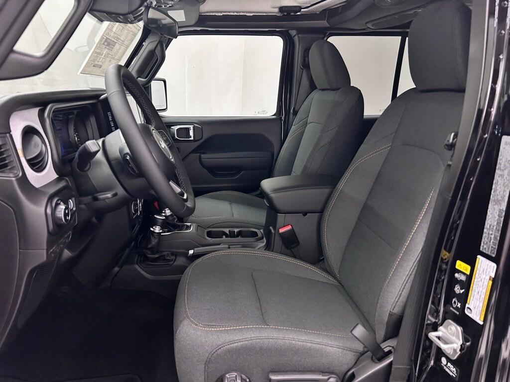 new 2025 Jeep Gladiator car, priced at $44,369
