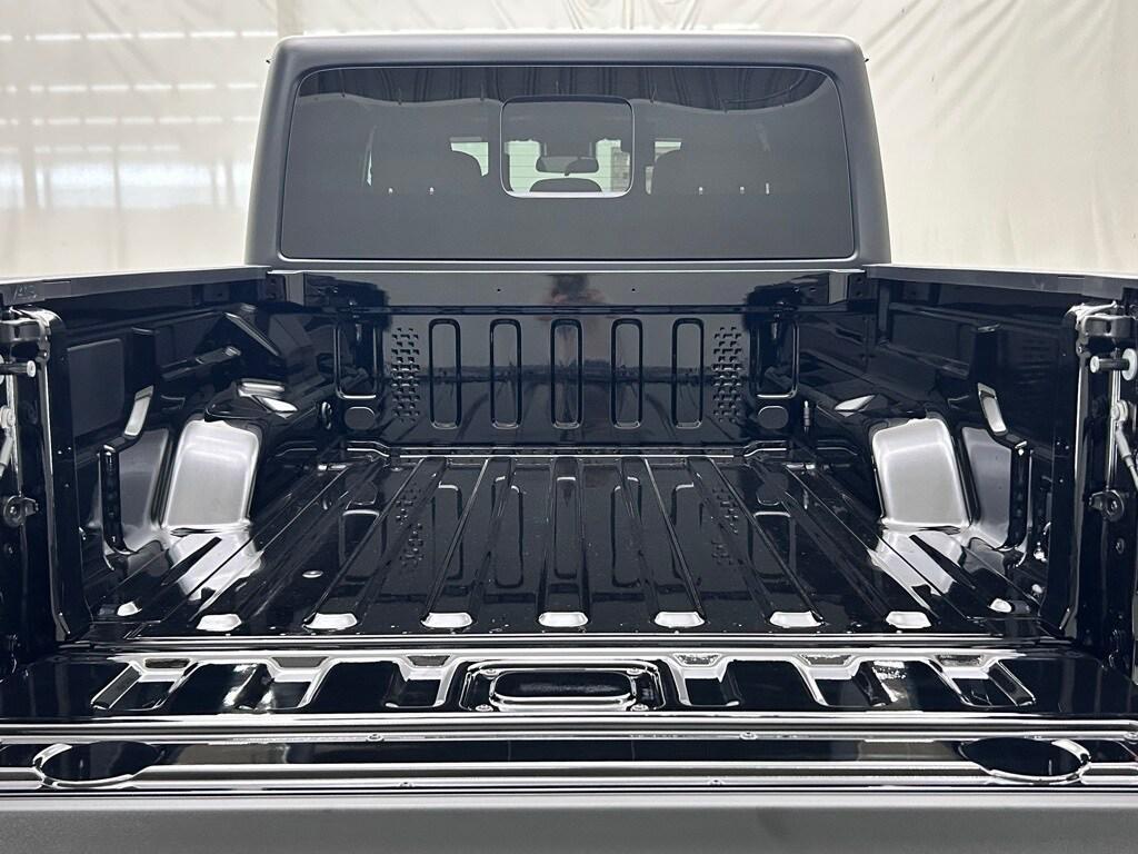 new 2025 Jeep Gladiator car, priced at $44,369
