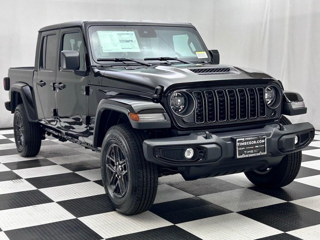 new 2025 Jeep Gladiator car, priced at $44,369