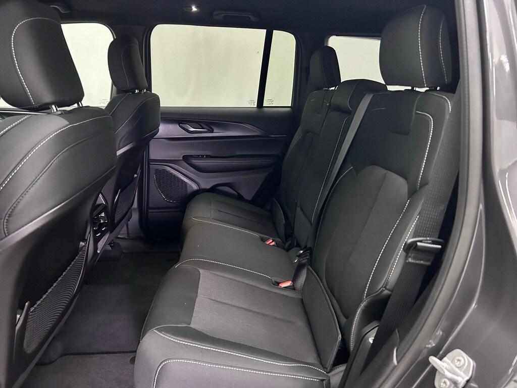 new 2025 Jeep Grand Cherokee car, priced at $36,870
