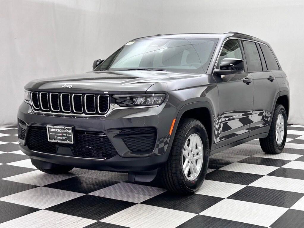 new 2025 Jeep Grand Cherokee car, priced at $36,870