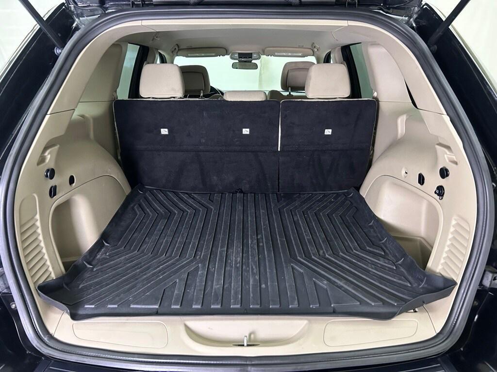 used 2021 Jeep Grand Cherokee car, priced at $25,634