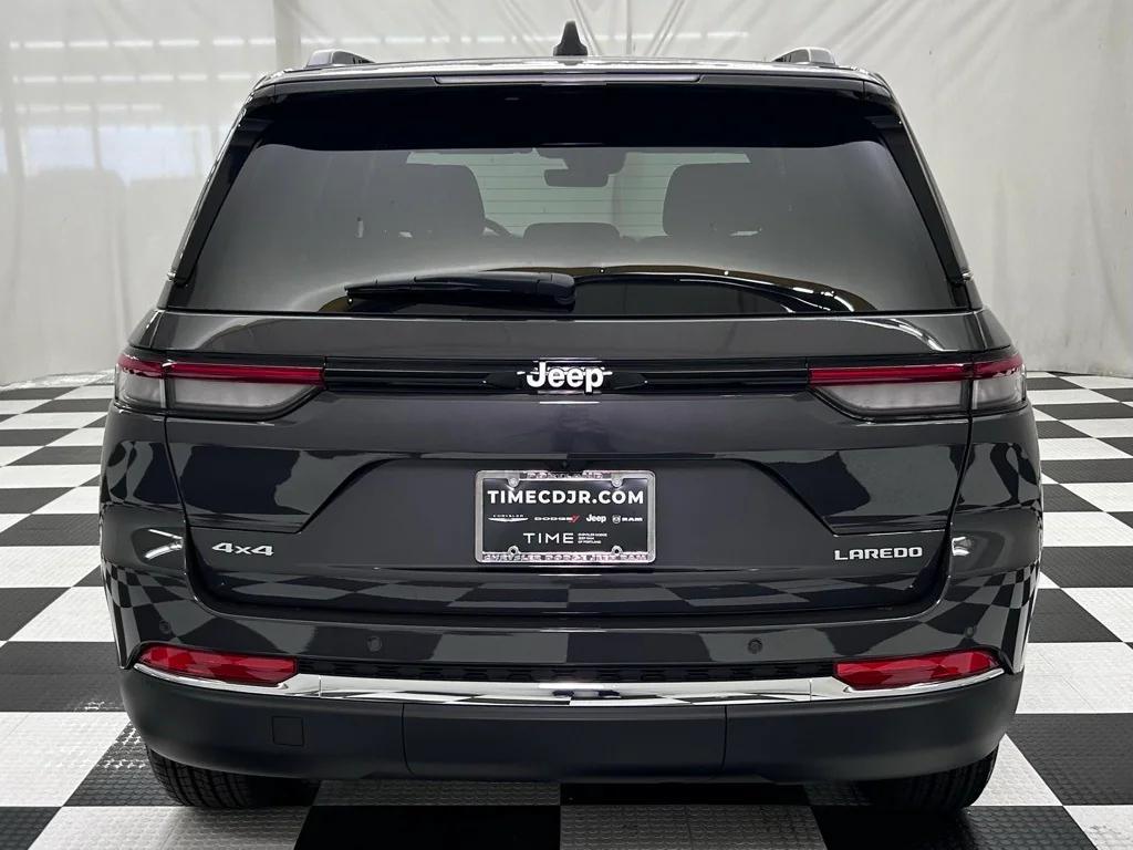 new 2025 Jeep Grand Cherokee car, priced at $34,589