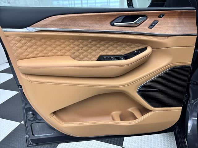 new 2025 Jeep Grand Cherokee car, priced at $64,375