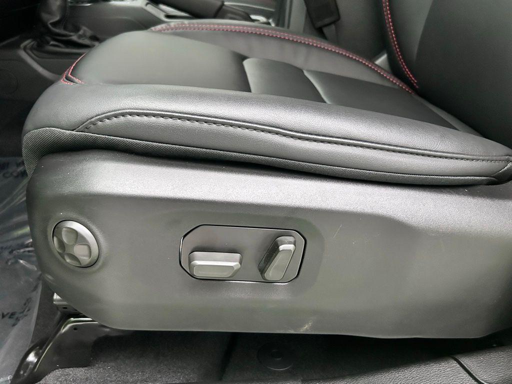 new 2025 Jeep Wrangler car, priced at $57,536