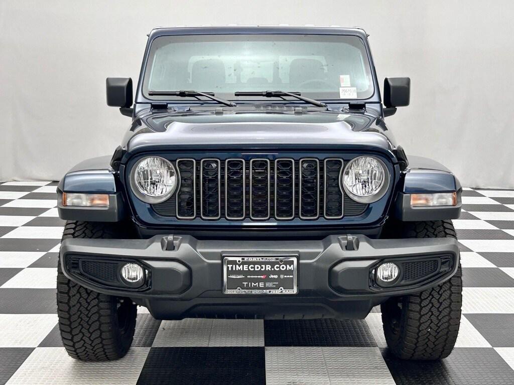 new 2025 Jeep Gladiator car, priced at $42,287
