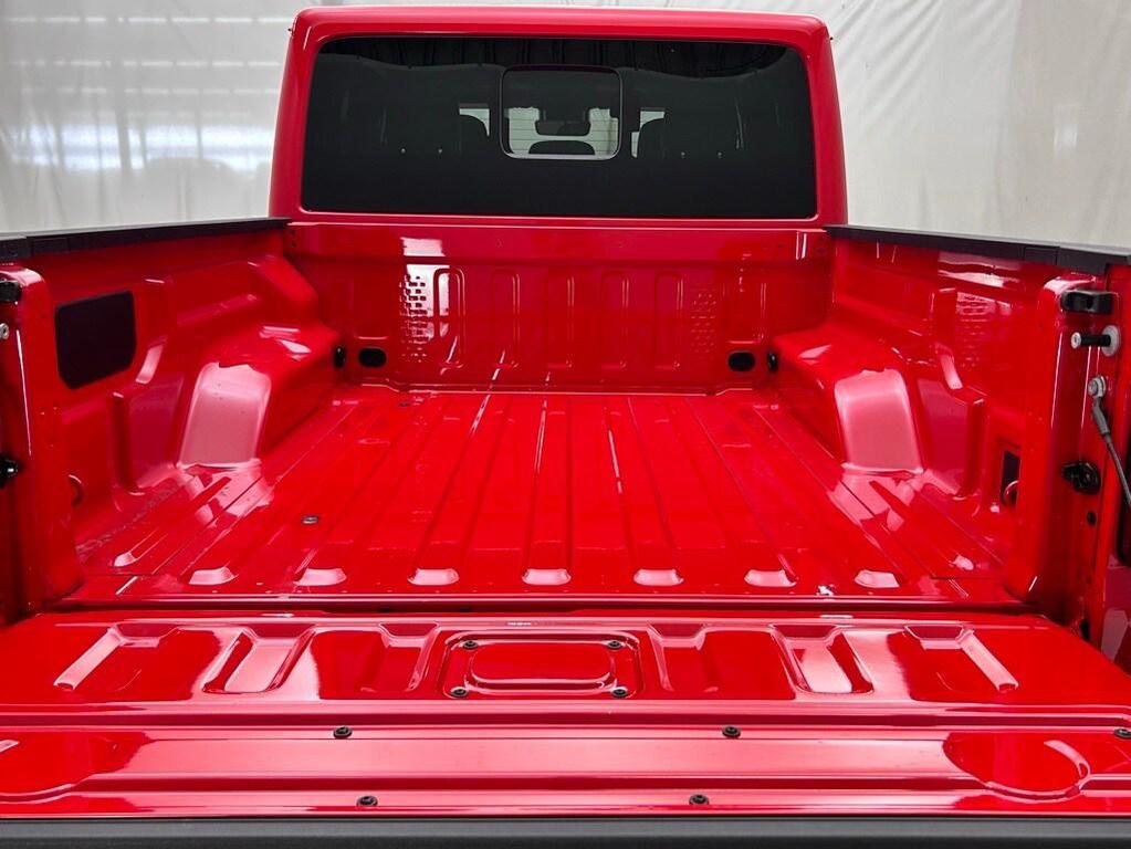 new 2025 Jeep Gladiator car, priced at $51,488