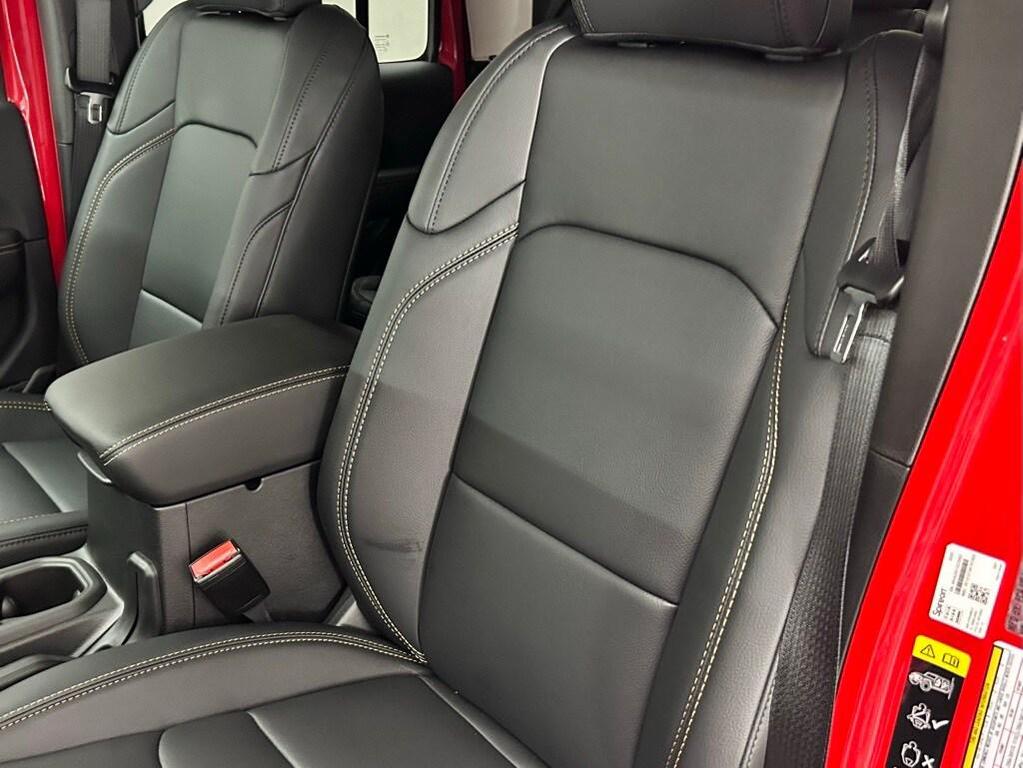 new 2025 Jeep Gladiator car, priced at $51,488