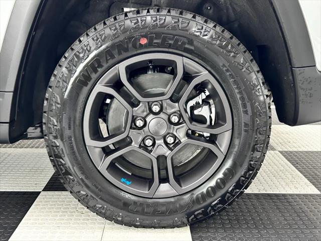 new 2025 Jeep Grand Cherokee 4xe car, priced at $60,490