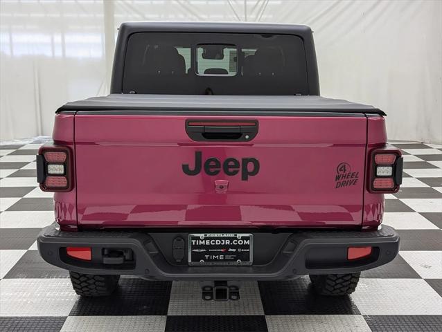 new 2024 Jeep Gladiator car, priced at $43,974