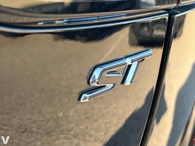 used 2023 Buick Envision car, priced at $31,533