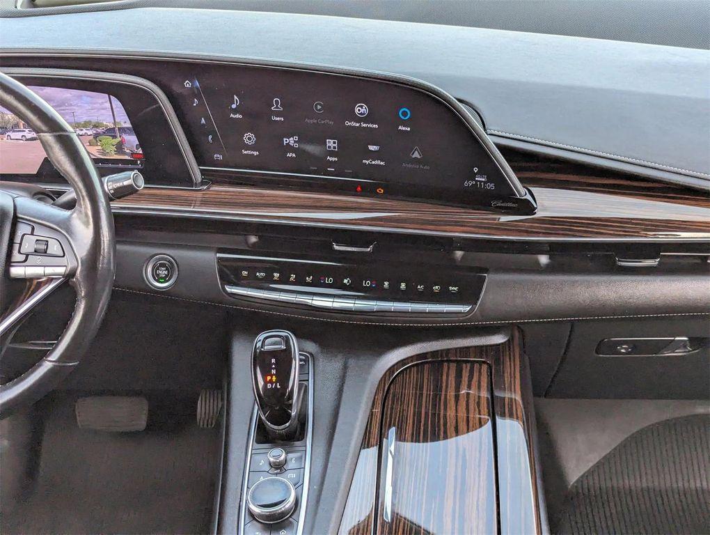 used 2023 Cadillac Escalade ESV car, priced at $56,614